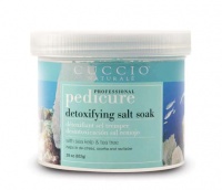Cuccio -oczyszczająca sól do moczenia- algi i drzewo herbaciane- 822g